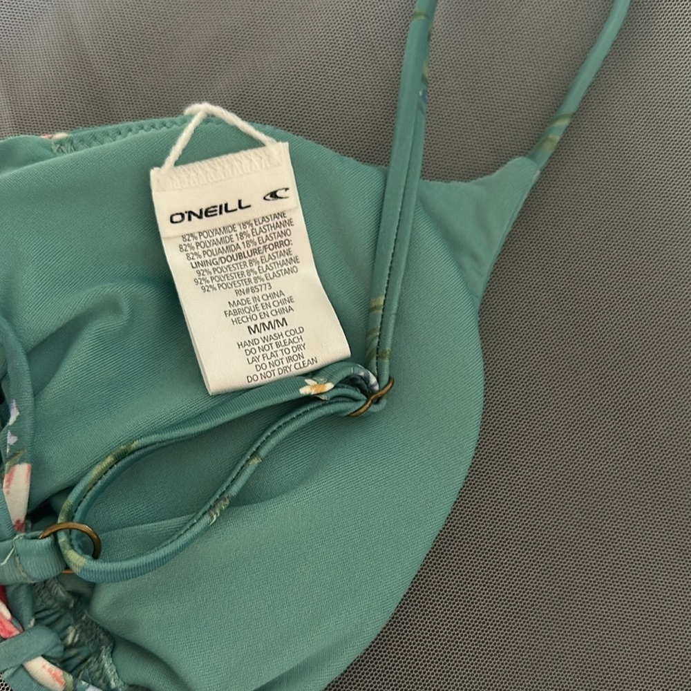 O’Nell triangle bathing suit top new without tags size medium - Picture 3 of 3